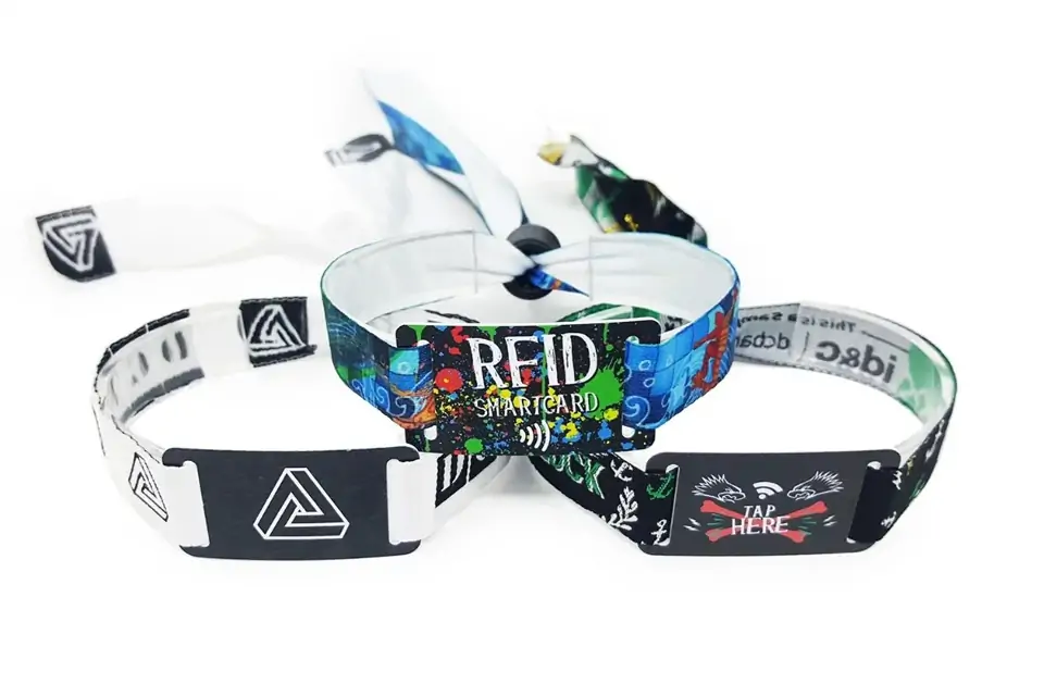 Pulsera RFID-para-evento-fábrica