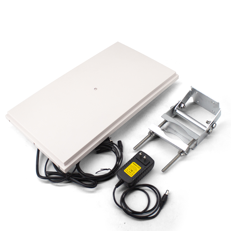 Lecteur RFID industriel avec antenne intégrée de 10 dBi Lecteur RFID industriel avec antenne intégrée de 10 dBi